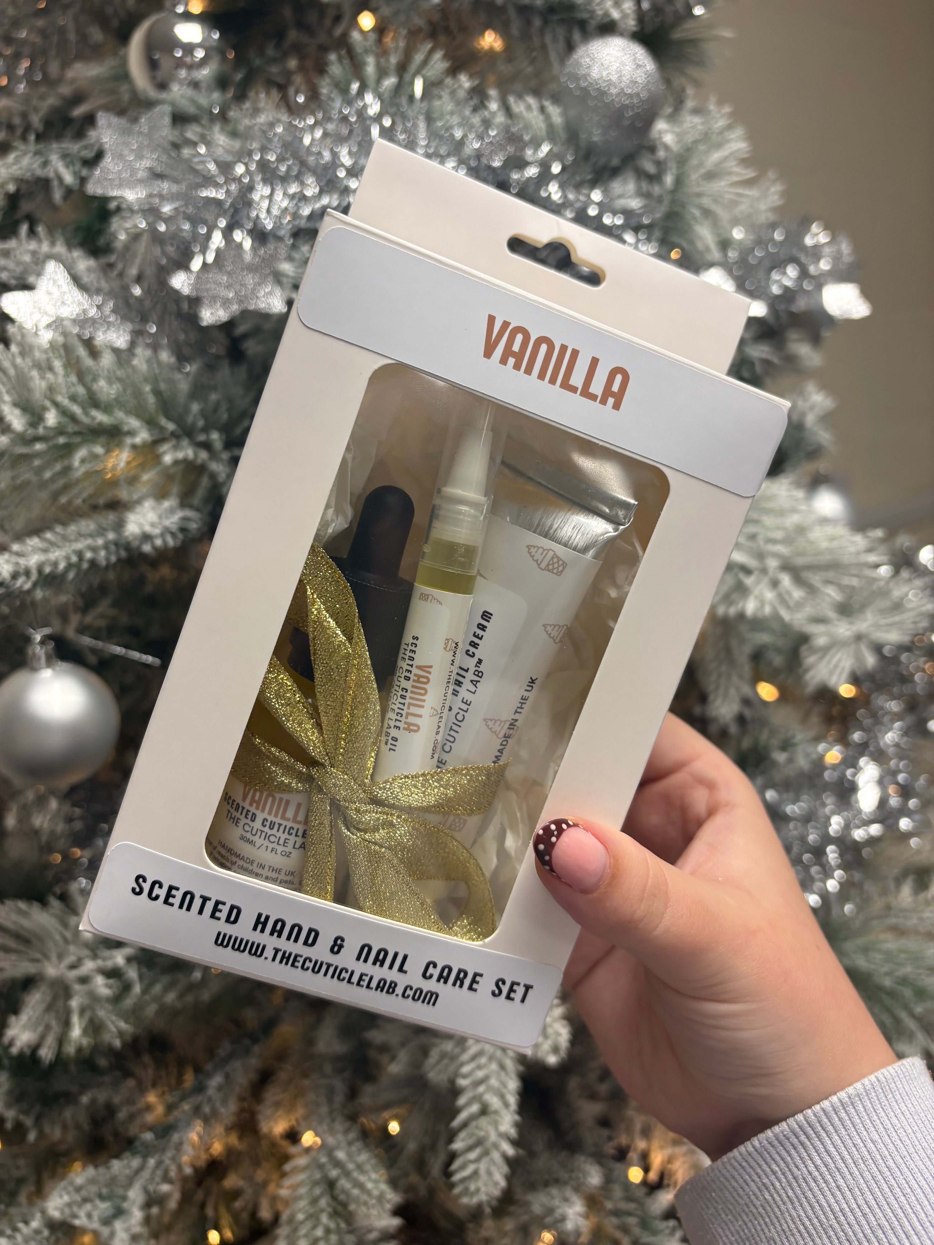 Scented Hand & Nail Care Gift Set